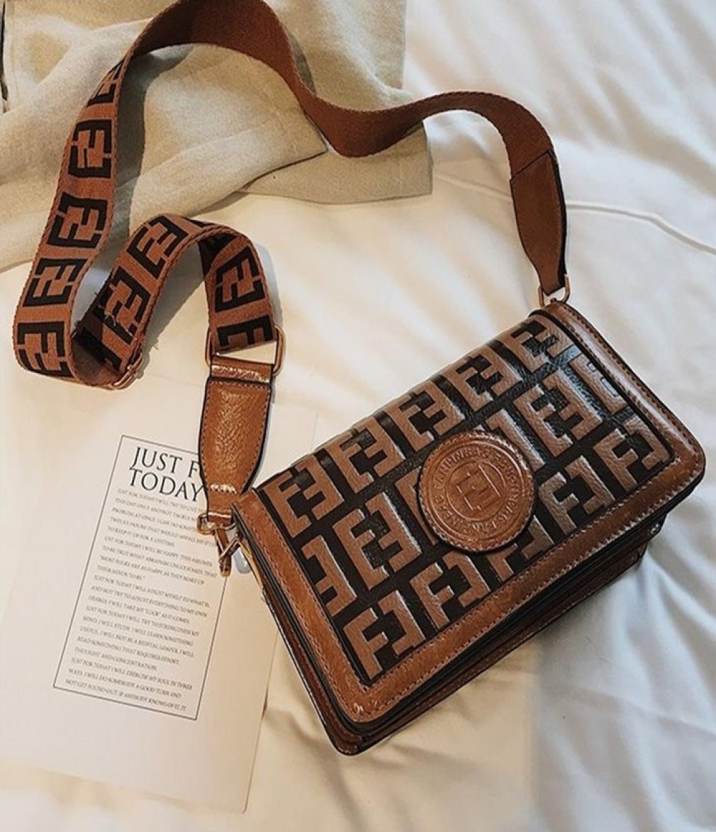 High Quality Genuine leathe Shoulder Bags nylon Handbags selling clutch Luxury Designer wallet women fashion fendyity Crossbod2393564, Sky blue
High Quality Genuine leathe Shoulder Bags nylon Handbags selling clutch Luxury Designer wallet women fashion fendyity Crossbod2393564, Sky blue