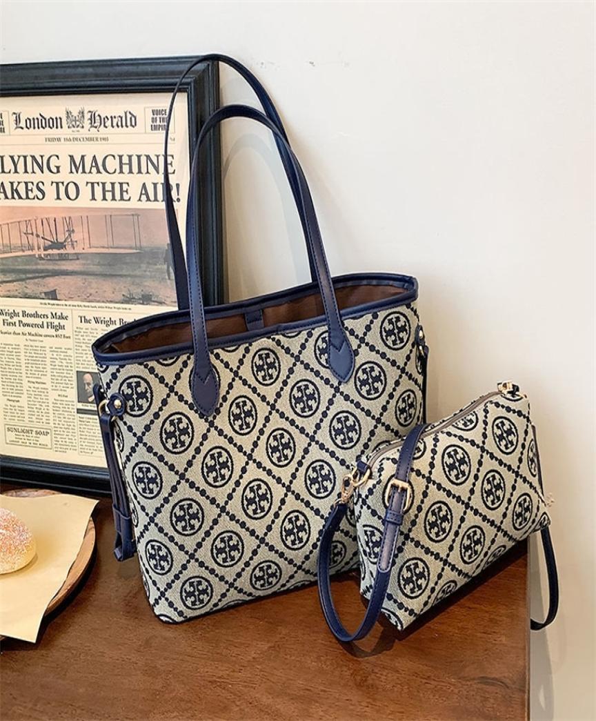 45 OFF 2022 high quality new fashion trendy bags Canvas women039s summer old flower versatile highcapacity Mommy child mother9044638, Purple
45 OFF 2022 high quality new fashion trendy bags Canvas women039s summer old flower versatile highcapacity Mommy child mother9044638, Purple