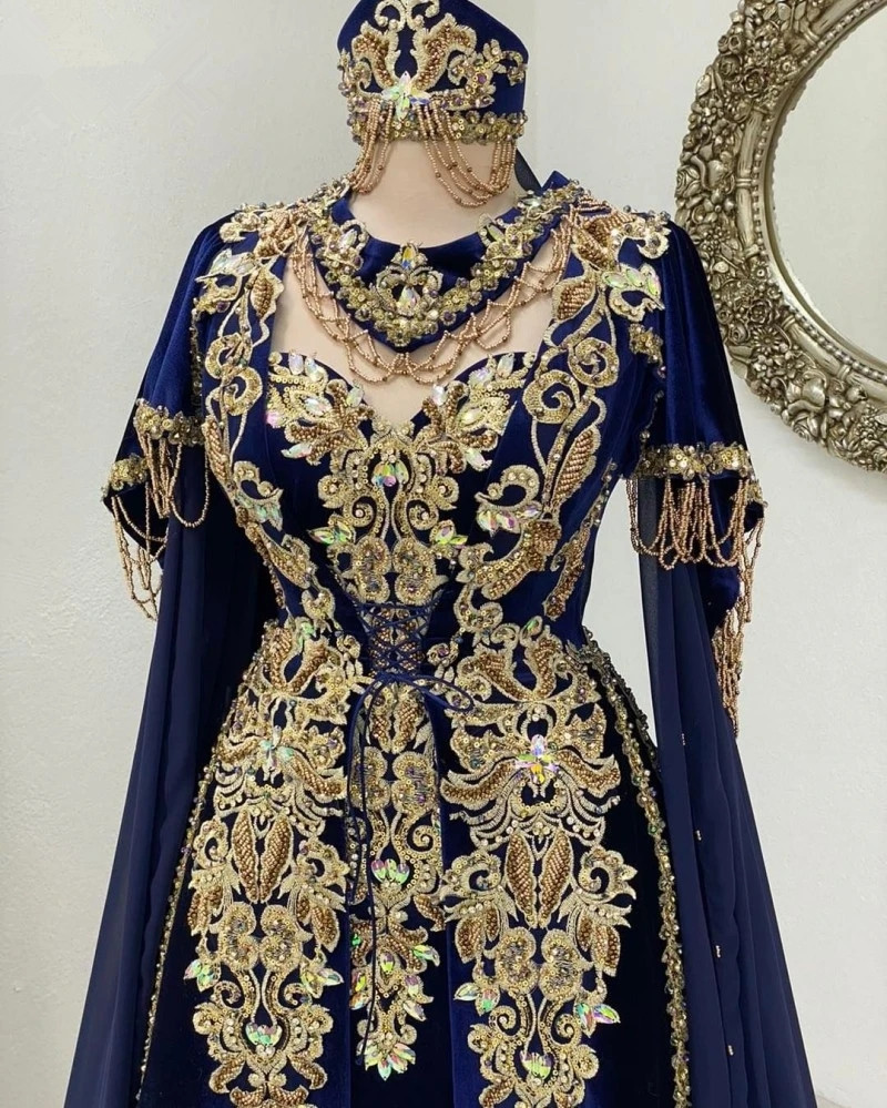 Navy Blue Middle East Evening Formal Dresses With Cape Long Sleeve Luxury Gold Applique Lace Marrocan Caftan Prom Occasion Dress