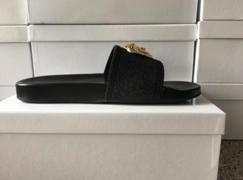Slides Plz slide Designer designer sandal women and men Sandals Beach Slide Flat platform Ladies Sandali Bathroom Home Shoes Flip Flops Striped Causal Slipper 36-46
Slides Plz slide Designer designer sandal women and men Sandals Beach Slide Flat platform Ladies Sandali Bathroom Home Shoes Flip Flops Striped Causal Slipper 36-46