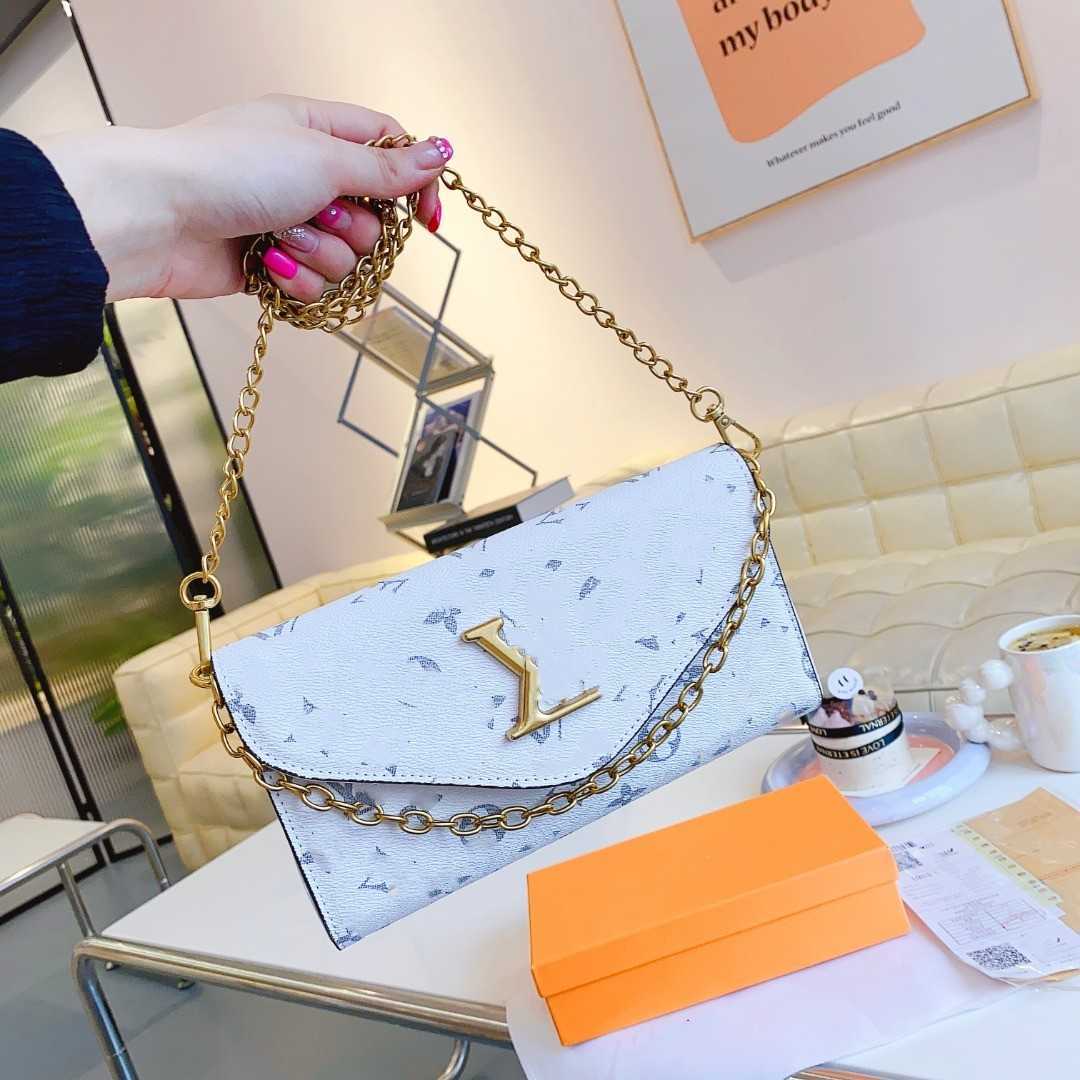 Luxury Designer Bags Handbags Shoulder Crossbody Bag Messenger packet Tote 2023 New Women's Fashion Textured Leather Multifunctional Envelope bag Factory Sale, # 20 size33x22x15cm
Luxury Designer Bags Handbags Shoulder Crossbody Bag Messenger packet Tote 2023 New Women's Fashion Textured Leather Multifunctional Envelope bag Factory Sale, # 20 size33x22x15cm