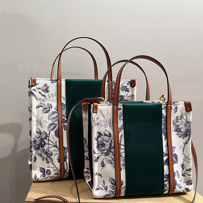 Canvas Tote Bag Shopping Handbags Printed Crossbody Bag Women Handbag Interior zip pocket Fashion Letter Large Capacity Shoulder Back Purse
Canvas Tote Bag Shopping Handbags Printed Crossbody Bag Women Handbag Interior zip pocket Fashion Letter Large Capacity Shoulder Back Purse