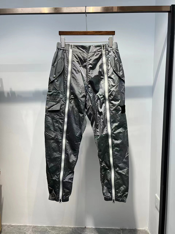 4-color pants Men's bolt brand Quality designers nylon luxury zipper STONE closure Island pants, Black
4-color pants Men's bolt brand Quality designers nylon luxury zipper STONE closure Island pants, Black