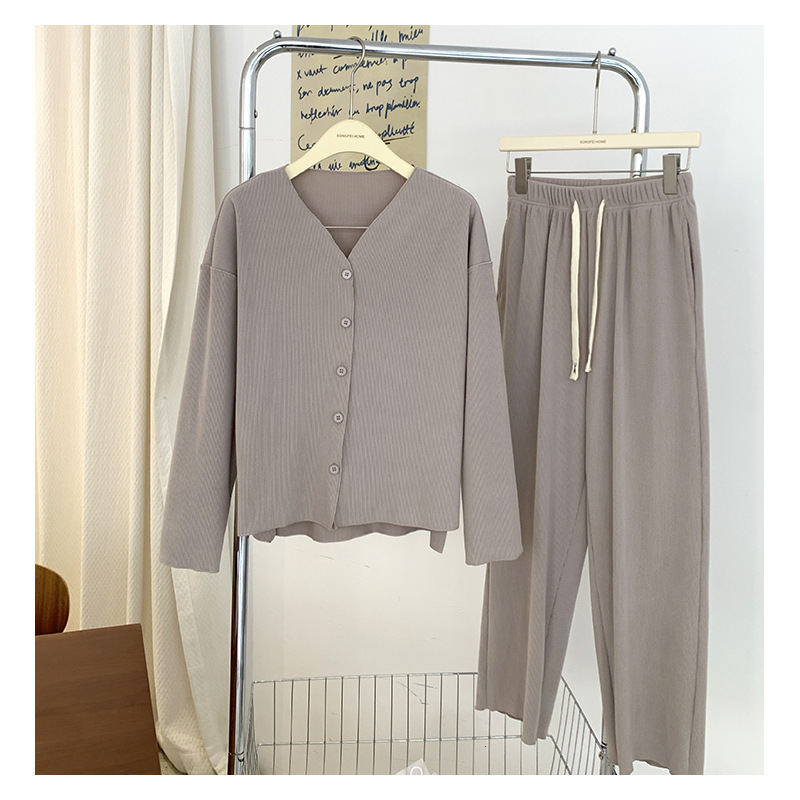 Women's Sleepwear Autumn Pajamas Sets Women's Long-sleeved Trousers Develvet Simple Korean Style V-neck Cardigan Tops with Pants Winter Home