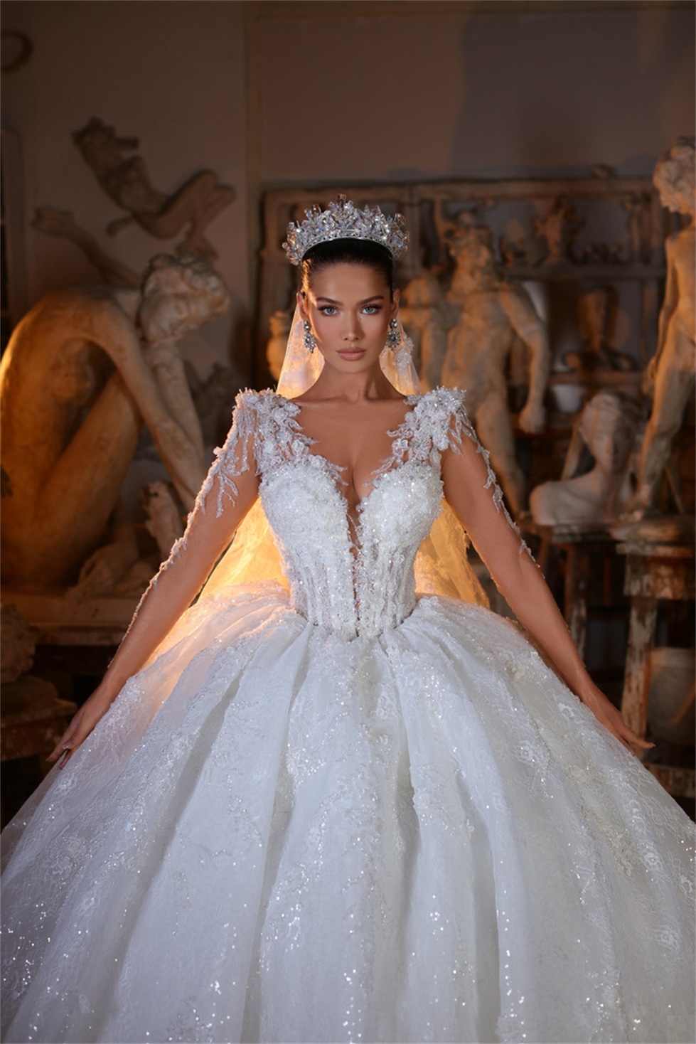 Glamorous Ball Gown Wedding Dresses V-neck Transparent 1/2 Sleeves Shining Applicants High Waist Chapel Gown Custom Made Bridal Gown Vestidos De Novia