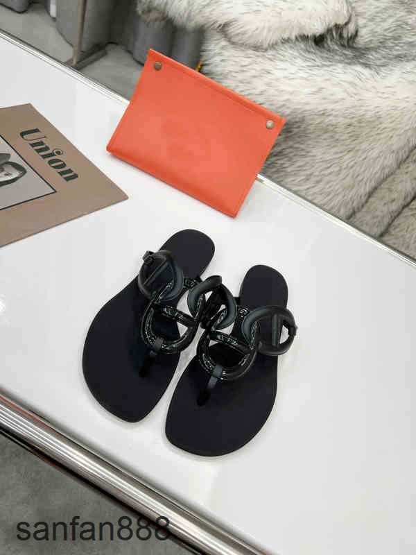 Original Designer Hemres Slippers Summer H Beach Egerie Chain Luxury Word Sandals Shoes Jelly One Flat Lady Silpper Women Slides Ou XKWD With logo 9C7J, Color 6
Original Designer Hemres Slippers Summer H Beach Egerie Chain Luxury Word Sandals Shoes Jelly One Flat Lady Silpper Women Slides Ou XKWD With logo 9C7J, Color 6