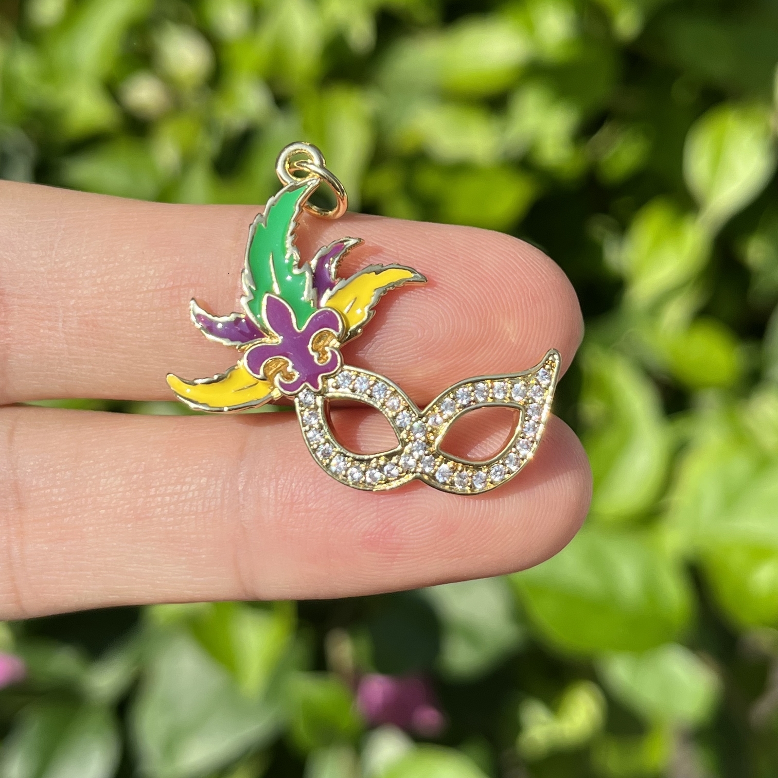 Charms 5pcs Mardi Gras Cubic Zirconia Paved Mask Bracelets Pendant for Jewelry Making Accessoires Year 2023 230320