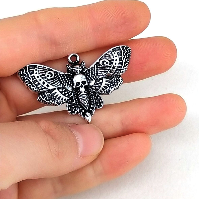 Charms hzew 50pcs accessories Animal moth skull head pendant for women man Accessories 230320z