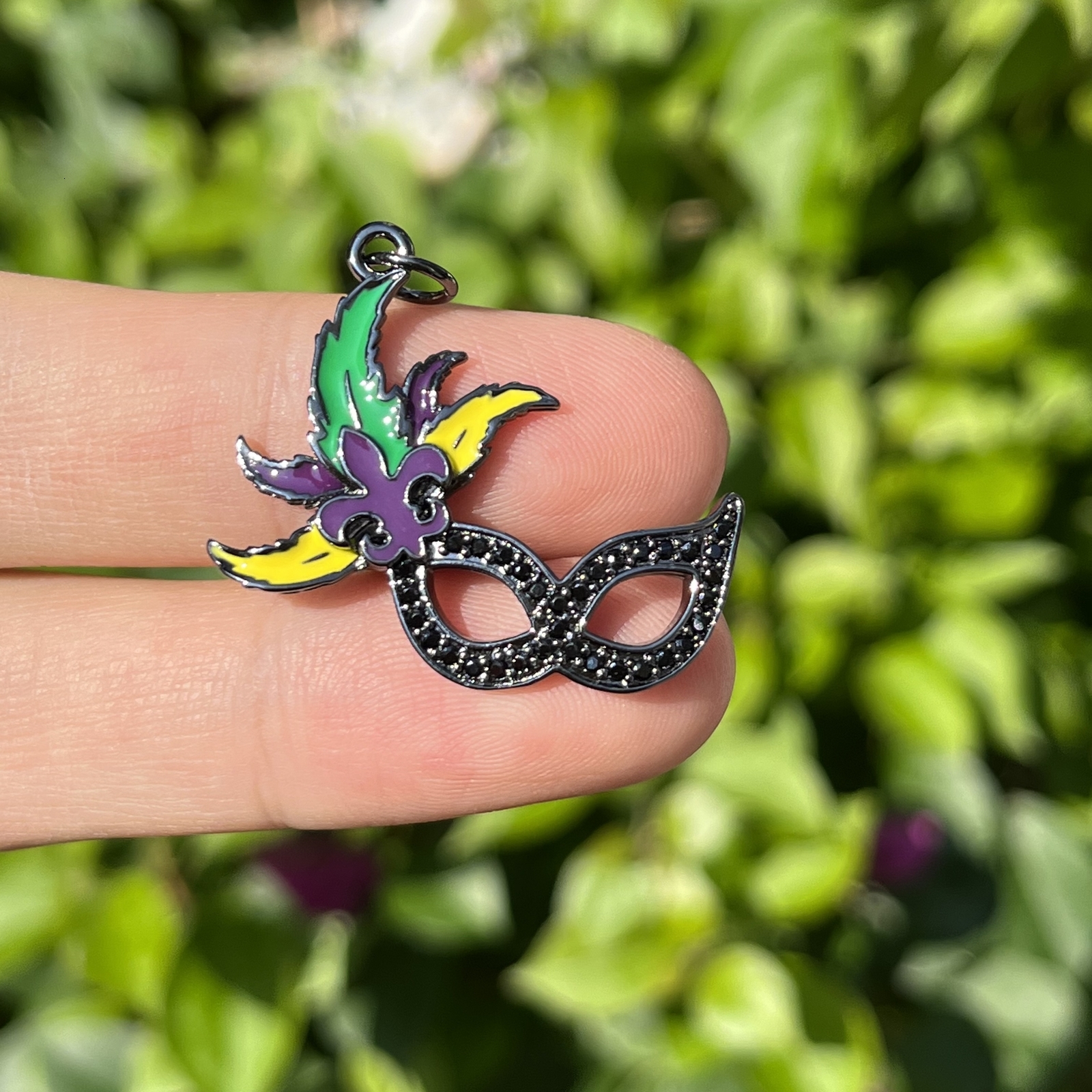 Charms 5pcs Mardi Gras Cubic Zirconia Paved Mask Bracelets Pendant for Jewelry Making Accessoires Year 2023 230320