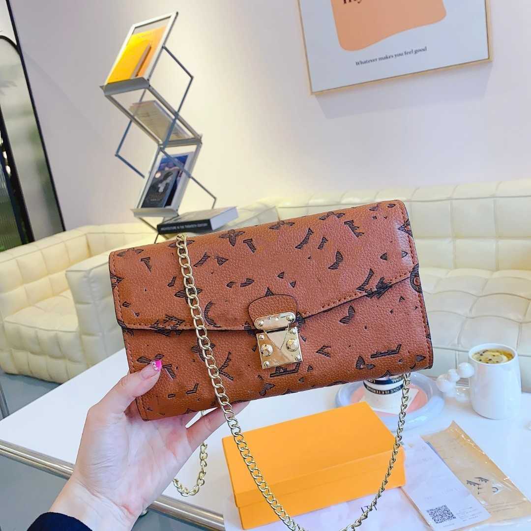 Luxury Designer Bags Handbags Shoulder Crossbody Bag Messenger bag Tote New Women's Fashion Textured Leather Multifunctional Envelope bags Factory Direct Sale, # 20 size33x22x15cm
Luxury Designer Bags Handbags Shoulder Crossbody Bag Messenger bag Tote New Women's Fashion Textured Leather Multifunctional Envelope bags Factory Direct Sale, # 20 size33x22x15cm