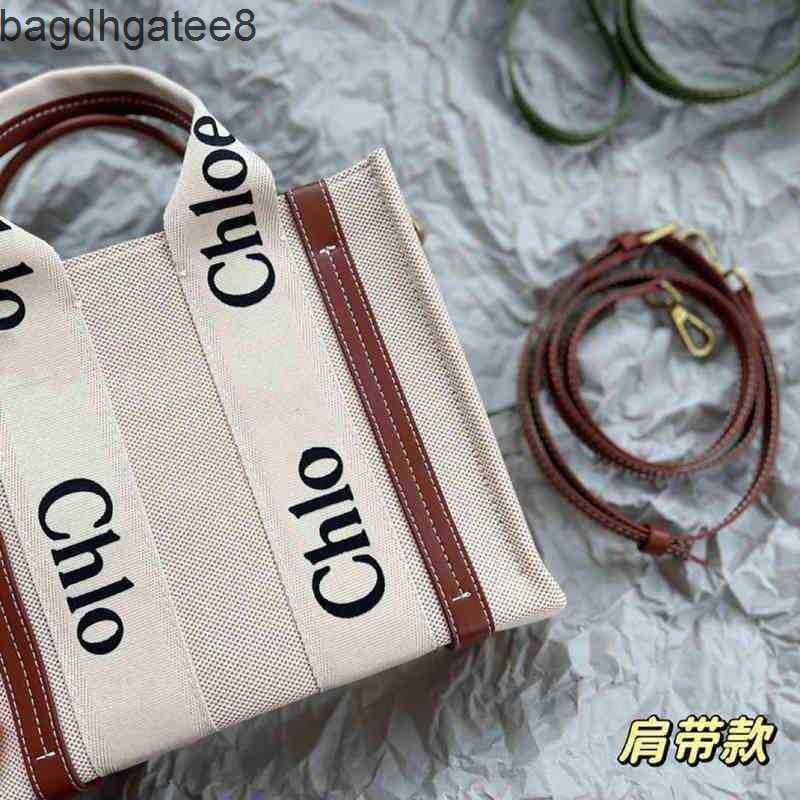 Women's Woody Bags Tote Bag Handbag Designer Cloe 2023 Large Capacity Foreign Style Tote Portable Shopping Fashion Shoulder
Women's Woody Bags Tote Bag Handbag Designer Cloe 2023 Large Capacity Foreign Style Tote Portable Shopping Fashion Shoulder