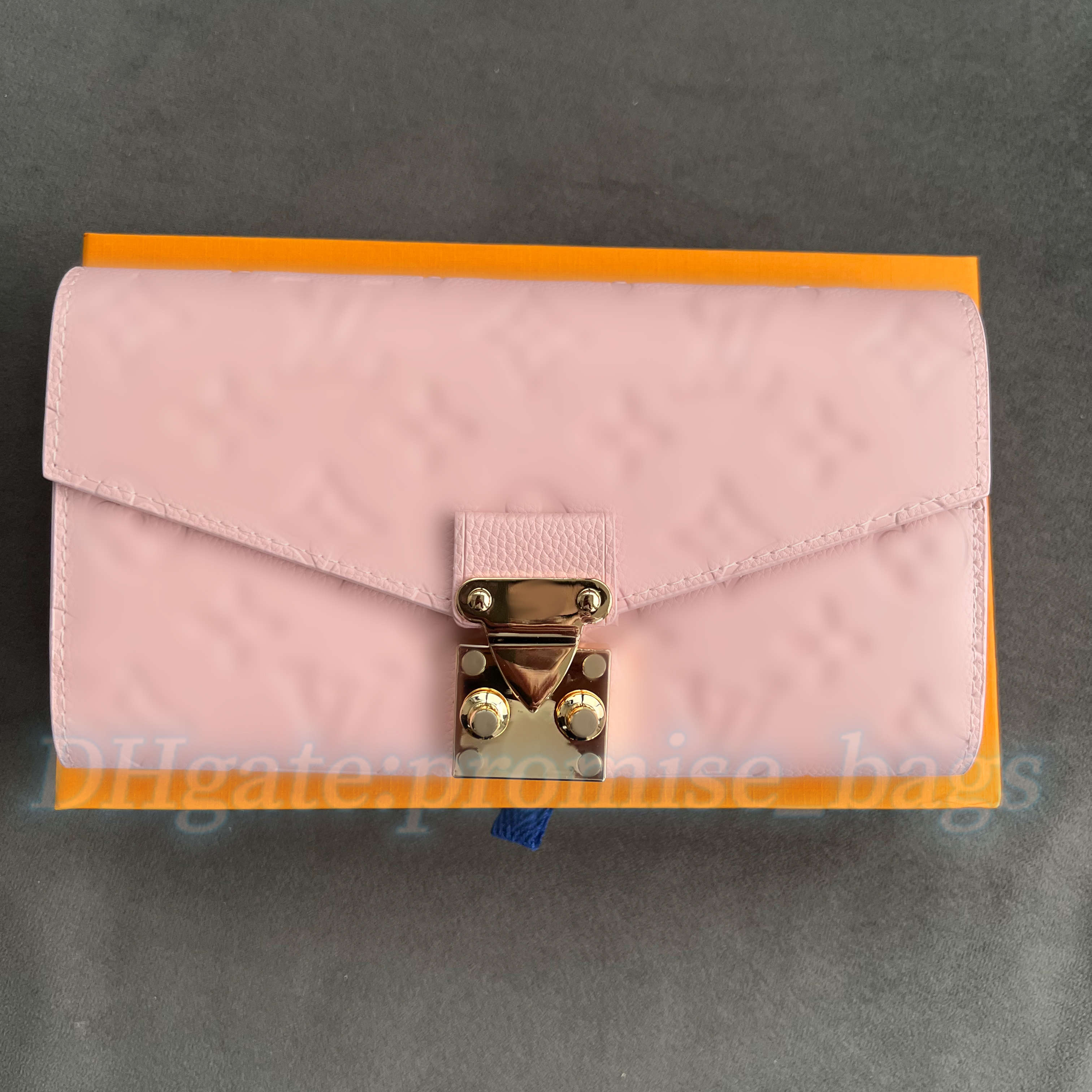 Mens wallet Women's Designer wallets Cardholder Purse bag passport Holders Embossed card holders Luxury Coin purses key pouch Genuine Leather metal lock Clutch Bags, Fuchsia
Mens wallet Women's Designer wallets Cardholder Purse bag passport Holders Embossed card holders Luxury Coin purses key pouch Genuine Leather metal lock Clutch Bags, Fuchsia