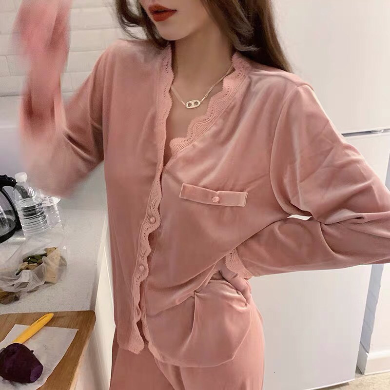 Women's Sleepwear Golden Velvet Suit Women's Autumn and Winter Foreign Style Versatile Plush Lace Edge Pajamas High Waist Pure Color 230321
