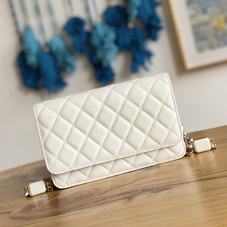 Designer Flap Bags Luxury Shoulder Bag 19CM 1:1 Quality Sheepskin Crossbody Bag With Box MC272
Designer Flap Bags Luxury Shoulder Bag 19CM 1:1 Quality Sheepskin Crossbody Bag With Box MC272
