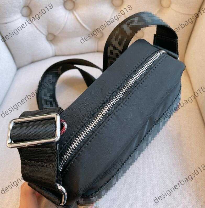 evening bag 2021 winter design chest men's and women's hand purse full color cute messenger unisex shoulder Size 23cm47Y9, Black 02
evening bag 2021 winter design chest men's and women's hand purse full color cute messenger unisex shoulder Size 23cm47Y9, Black 02
