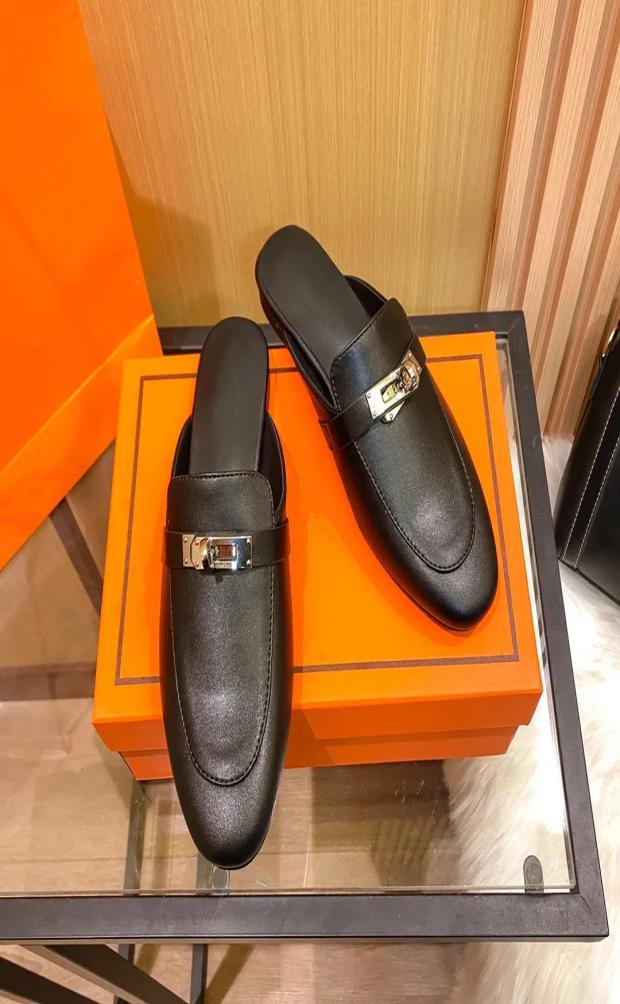 2021 Designer Mules Slippers Women Loafers Genuine Leather Sandals luxury Horsebit half drag Princetown Metal Chain Shoe cowhide S9687265, Orange
2021 Designer Mules Slippers Women Loafers Genuine Leather Sandals luxury Horsebit half drag Princetown Metal Chain Shoe cowhide S9687265, Orange