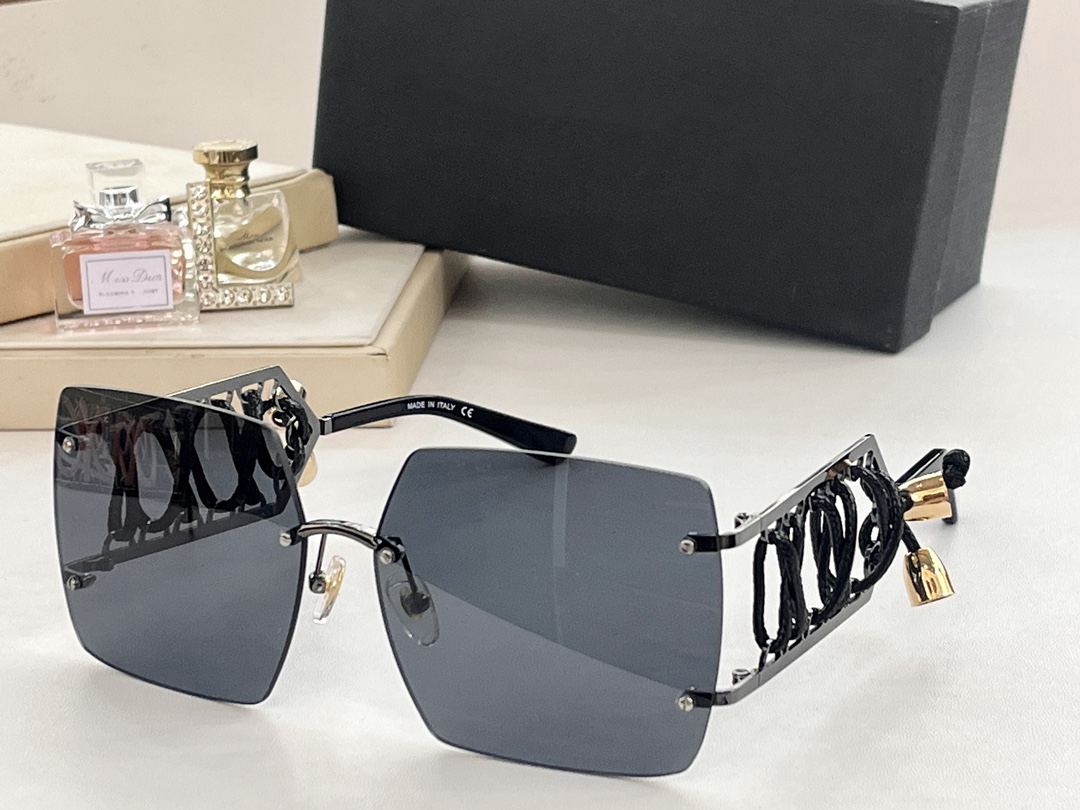 Sunglasses For Men Women Summer 2287 Designers Style Anti-Ultraviolet Retro Plate Square Frameless Random Box
Sunglasses For Men Women Summer 2287 Designers Style Anti-Ultraviolet Retro Plate Square Frameless Random Box