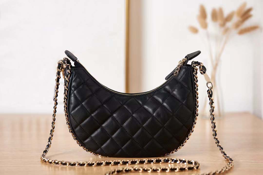 10A Top quality luxury designer leather quilted purse handbag messenger bag shoulder bag chain wallet Moon bag With box, Green
10A Top quality luxury designer leather quilted purse handbag messenger bag shoulder bag chain wallet Moon bag With box, Green