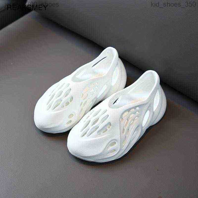 Boys Girls Fashion Beach Foam Runner Summer Beach Sandals Toddler Kids Slip-on Foam Runner Breathable Shoes Coconut Hole Sandals Q0629, Black
Boys Girls Fashion Beach Foam Runner Summer Beach Sandals Toddler Kids Slip-on Foam Runner Breathable Shoes Coconut Hole Sandals Q0629, Black