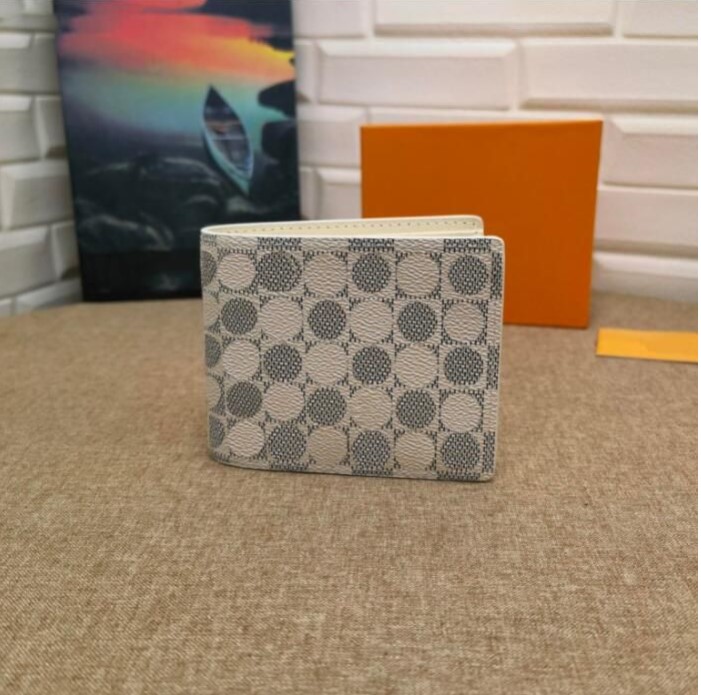 Designers Paris plaid Flower Card Holder 9 Colors High-end Mens Wallet Credit Card Holder Purse women Wallets billfold Purses With box Purse Crossbody bag
Designers Paris plaid Flower Card Holder 9 Colors High-end Mens Wallet Credit Card Holder Purse women Wallets billfold Purses With box Purse Crossbody bag