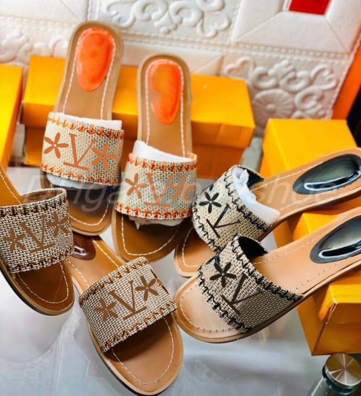Mules Light designer lock it woman slipper flat mule slide Perforated luxury man tan beige canvas shoes Leather outsole gold summer pool sandal, #2
Mules Light designer lock it woman slipper flat mule slide Perforated luxury man tan beige canvas shoes Leather outsole gold summer pool sandal, #2