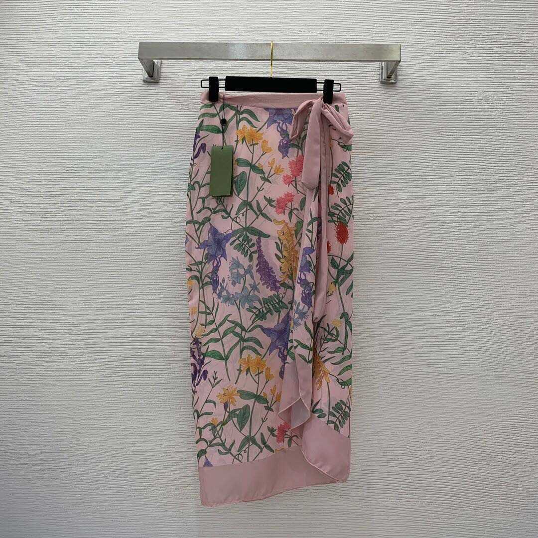 Early Spring Designer Maxi Skirt Half-length Skirt Floral Green Leaf Print Irregular One-piece Wrapped Strap Long Half-length Beach Skirts Brand Logo Clothing, Graph color
Early Spring Designer Maxi Skirt Half-length Skirt Floral Green Leaf Print Irregular One-piece Wrapped Strap Long Half-length Beach Skirts Brand Logo Clothing, Graph color