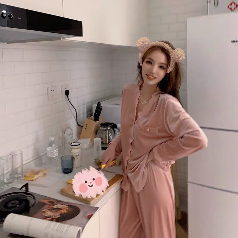 Women's Sleepwear Golden Velvet Suit Women's Autumn and Winter Foreign Style Versatile Plush Lace Edge Pajamas High Waist Pure Color 230321