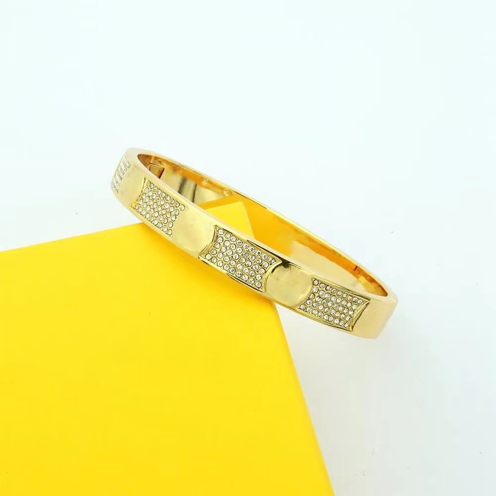 Fashion Love Bracelet Women's Rose Gold Silver Women's Bracelet Titanium Steel Screwdriver Diamond Luxury Designer Jewelry Women's Men's Bracelet With Original Box 57
Fashion Love Bracelet Women's Rose Gold Silver Women's Bracelet Titanium Steel Screwdriver Diamond Luxury Designer Jewelry Women's Men's Bracelet With Original Box 57
