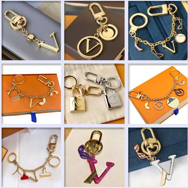 2023 Fashion Keychain Key Buckle Letters rings Design Handmade Lover Cartoon Car Leather ring bags Keychains Men Women Bag Pendants Top Quality
2023 Fashion Keychain Key Buckle Letters rings Design Handmade Lover Cartoon Car Leather ring bags Keychains Men Women Bag Pendants Top Quality