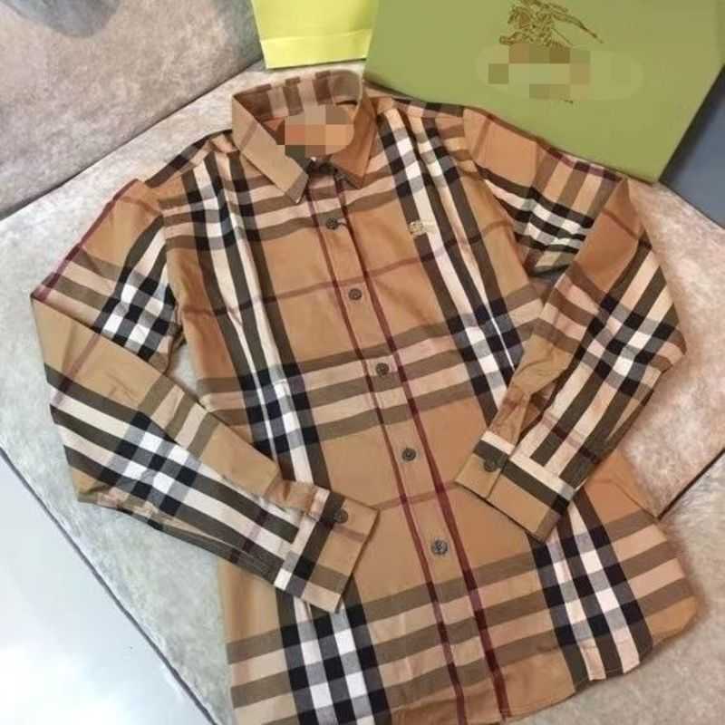 designer burbrerry men's coat jacket BB British Fit Versatile Classic Plaid Matching Style Slim Mid length Shirt, Picture color
designer burbrerry men's coat jacket BB British Fit Versatile Classic Plaid Matching Style Slim Mid length Shirt, Picture color