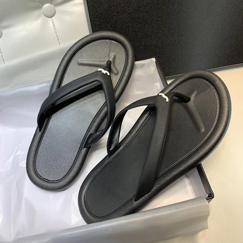 Womens Thong Flat Heels Sandals Designer Flip Flops Outdoor Beach Shoe Classic Purple Black Slipper Luxurys Mule Retro Large Size 40 Soft And Comfortable Mule
Womens Thong Flat Heels Sandals Designer Flip Flops Outdoor Beach Shoe Classic Purple Black Slipper Luxurys Mule Retro Large Size 40 Soft And Comfortable Mule