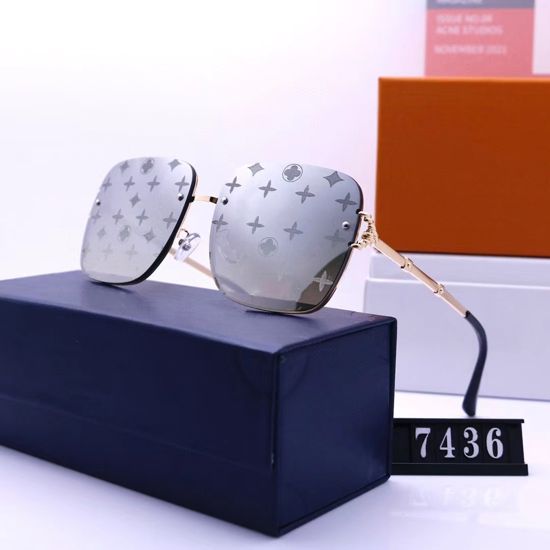 Fashion Designer Square Sunglasses Classic Flower Eyeglasses For Men Women trendy Beach Outdoor Shades Travelling Sun Glasses Holder Ornamental MJ7436
Fashion Designer Square Sunglasses Classic Flower Eyeglasses For Men Women trendy Beach Outdoor Shades Travelling Sun Glasses Holder Ornamental MJ7436