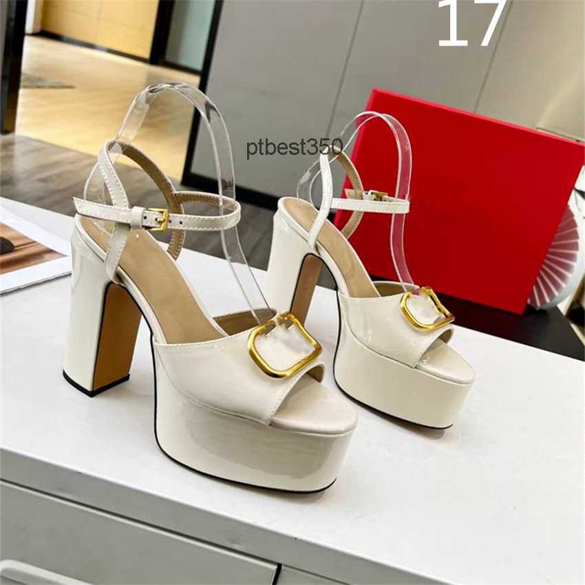 Fashion Sandals 2023 Valentinoity The Latest Style Comfortable Soft Men and Women Flat Bottom Letter Summer Casual Slippers 04-06
Fashion Sandals 2023 Valentinoity The Latest Style Comfortable Soft Men and Women Flat Bottom Letter Summer Casual Slippers 04-06