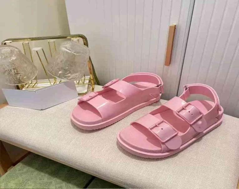 2022 spring new G family jelly sandals women039s fashion super fire thick bottom candy color buckle double g Roman shoes9000495, Black
2022 spring new G family jelly sandals women039s fashion super fire thick bottom candy color buckle double g Roman shoes9000495, Black