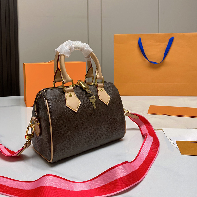 Fashion Crossbody Bags Designer Men Women Leather Luxury Shoulder Bag Classic Print Pillow Handbags Lady Elegant Cluthes Cross Body Bags, S1
Fashion Crossbody Bags Designer Men Women Leather Luxury Shoulder Bag Classic Print Pillow Handbags Lady Elegant Cluthes Cross Body Bags, S1