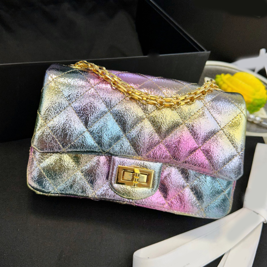 Gradual change bag Hasp Bags chains 2023 Luxury Designer Brand Fashion Shoulder Handbags Quality Women Thread Patchwork Bag Tie Dye Purse Cross body Artwork wallets, Army green
Gradual change bag Hasp Bags chains 2023 Luxury Designer Brand Fashion Shoulder Handbags Quality Women Thread Patchwork Bag Tie Dye Purse Cross body Artwork wallets, Army green