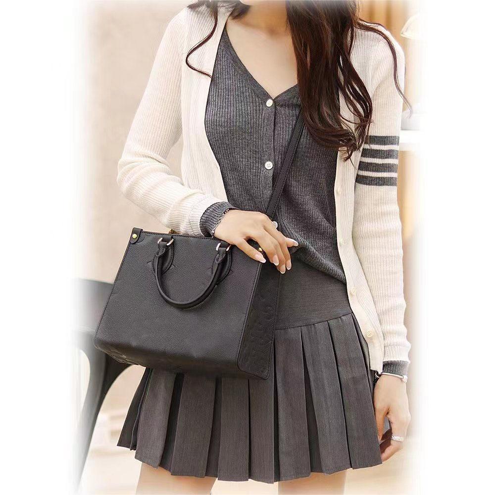 2023 new Luxurys Brands shoulder Bags Women Embossing Messenger bag Original High Luxury Designers Handbags Womens Fashion Handbag