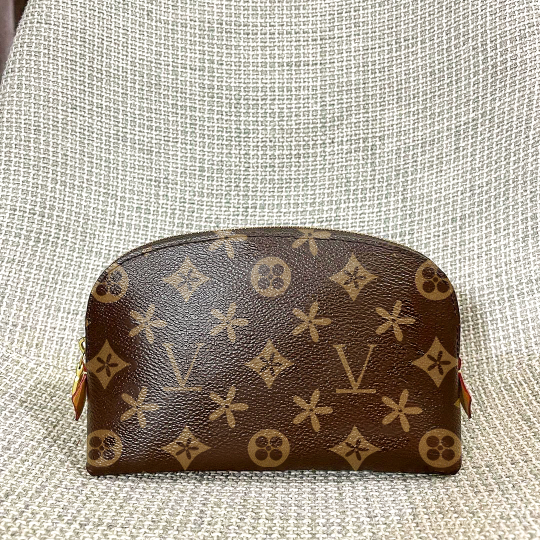 M47515 make up Cosmetic Evening bag luxury baby Designer purse mini Leather toiletry makeup Womens beach bag mens fashion Shoulder handbag crossbody zipper wallets, Damire ebene
M47515 make up Cosmetic Evening bag luxury baby Designer purse mini Leather toiletry makeup Womens beach bag mens fashion Shoulder handbag crossbody zipper wallets, Damire ebene