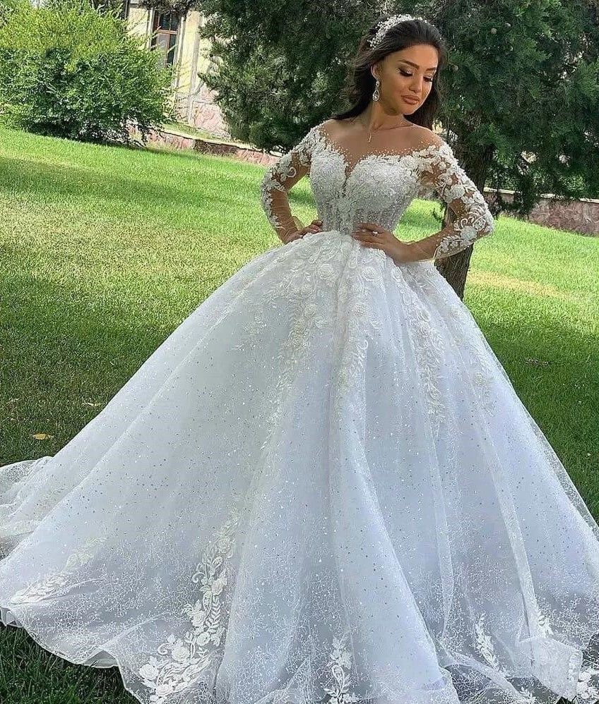 2023 Princess Wedding Dress Ball Gown Illusion O Neck Lace Appliqus Beaded Long Sleeves Bridal Gown vestidos de novia Custom Made Robe De Mariage