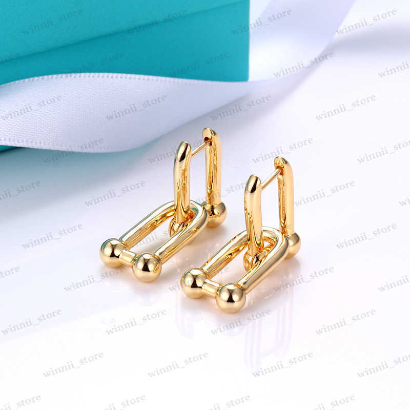 Stud 18K gold double u shape stud earrings for women fashion luxury brand designer OL style ear rings earring party wedding jewelry R230322
Stud 18K gold double u shape stud earrings for women fashion luxury brand designer OL style ear rings earring party wedding jewelry R230322