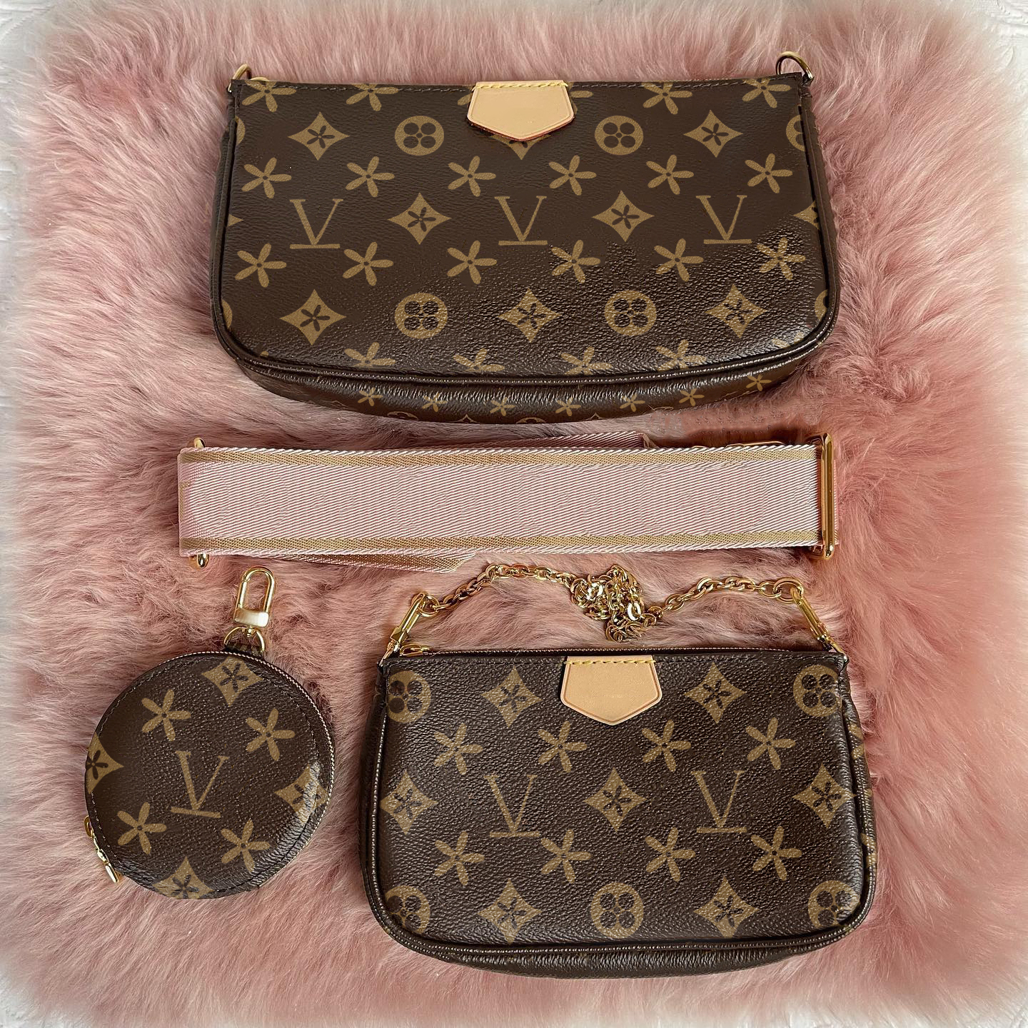 Womens M44813 multi pochette fashion Luxury Designer Bag Genuine leather hobo mens crossbody clutch handbags Shoulder Embossed envelope fashion bags chains purse, Pink
Womens M44813 multi pochette fashion Luxury Designer Bag Genuine leather hobo mens crossbody clutch handbags Shoulder Embossed envelope fashion bags chains purse, Pink