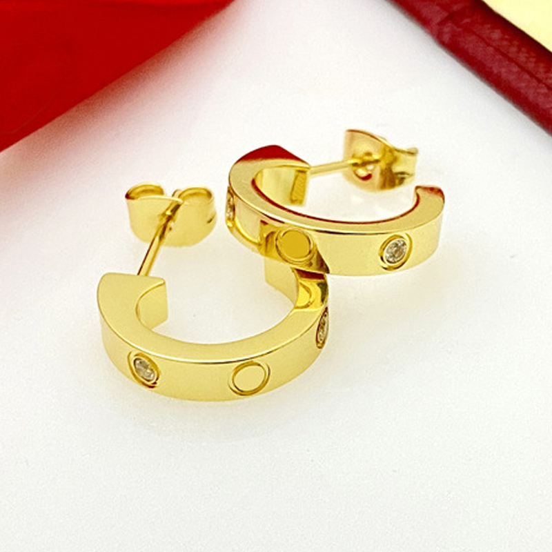 Luxury Designer Screwdriver Earrings for Women Stainless Steel Couple Gold Diamonds Love Jewelry Gifts for Woman Accessories Wholesale
Luxury Designer Screwdriver Earrings for Women Stainless Steel Couple Gold Diamonds Love Jewelry Gifts for Woman Accessories Wholesale