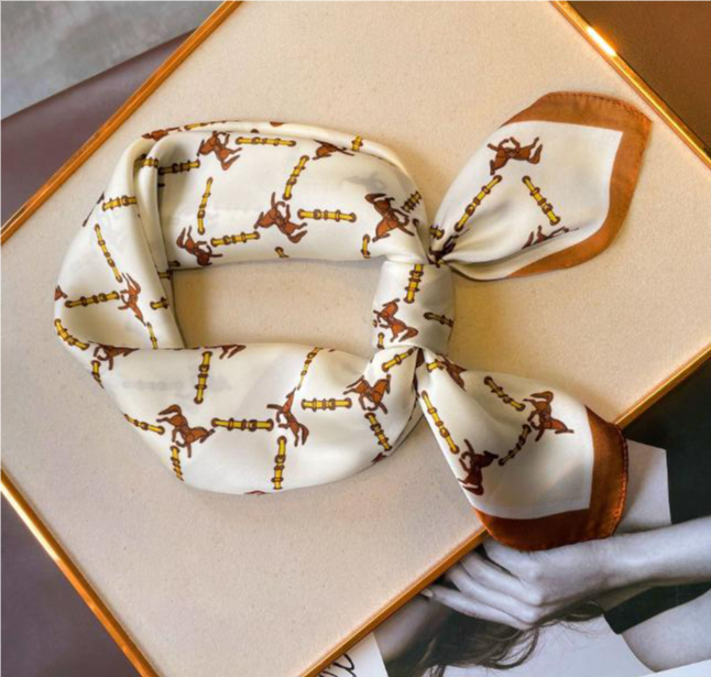 Designer Letters Print Flower imitate Silk Scarf Headband for Women Girls Fashion Long Handle Bag Scarves Paris Shoulder Tote Luggage Ribbon Head Wraps 70x70CM
Designer Letters Print Flower imitate Silk Scarf Headband for Women Girls Fashion Long Handle Bag Scarves Paris Shoulder Tote Luggage Ribbon Head Wraps 70x70CM