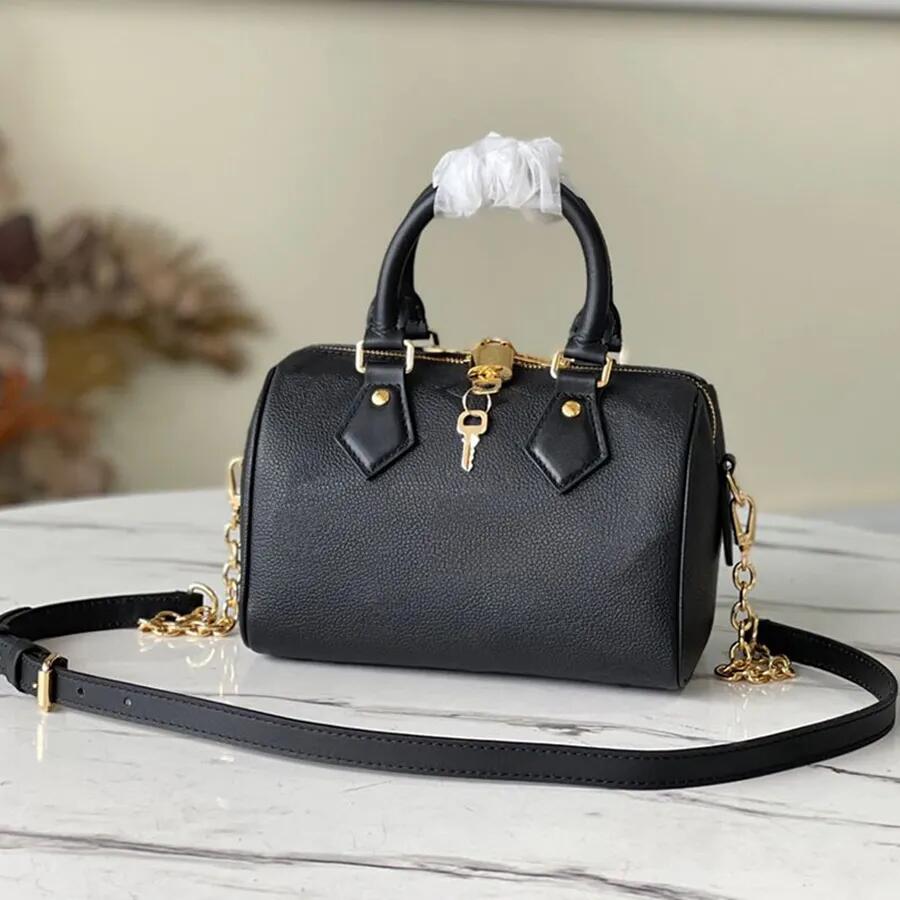 7A 2023 Women Messenger Travel Bag Classic Style Fashion Bags Shoulder Bags Lady Totes Handbags Speedy 30 Cm With Gold Lock, Box
7A 2023 Women Messenger Travel Bag Classic Style Fashion Bags Shoulder Bags Lady Totes Handbags Speedy 30 Cm With Gold Lock, Box
