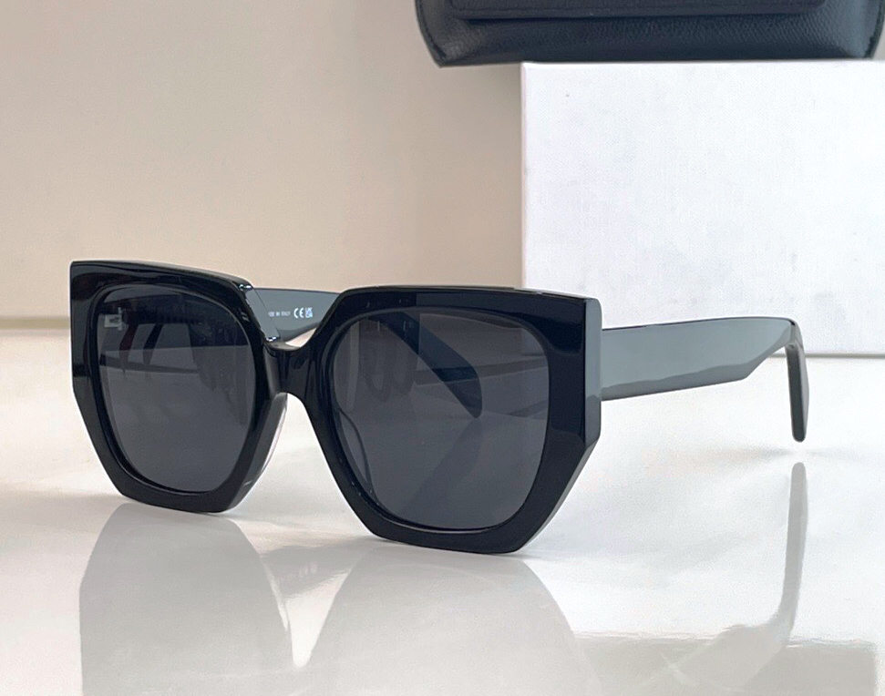 Fashion popular designer 40239 sunglasses for women acetate shield shaped glasses summer avant-garde charming versatile style Anti-Ultraviolet come with case
Fashion popular designer 40239 sunglasses for women acetate shield shaped glasses summer avant-garde charming versatile style Anti-Ultraviolet come with case