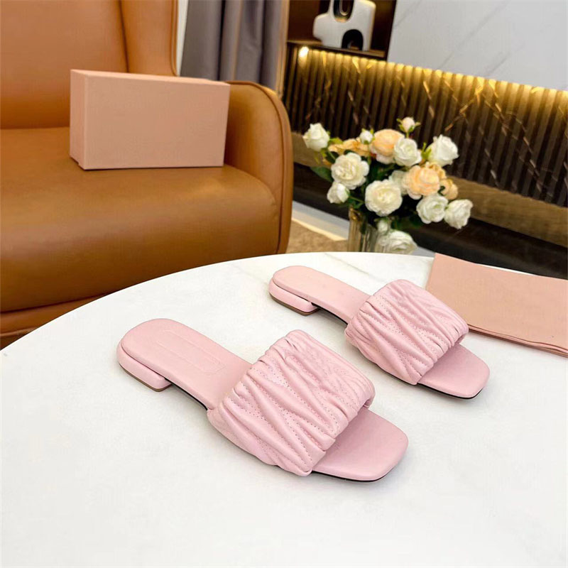 Brand women's Slippers premium leather fashion all-match casual flat women's Sandals Comfortable beach shoes size 35-43, Shoebox
Brand women's Slippers premium leather fashion all-match casual flat women's Sandals Comfortable beach shoes size 35-43, Shoebox