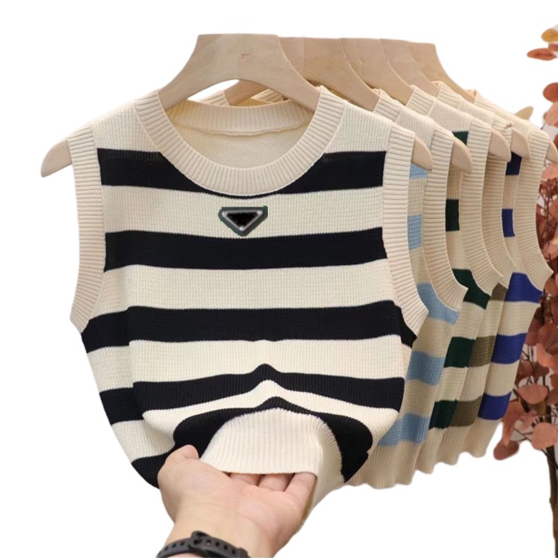 2023 designer Women's Knits & Tees 2PPDAA channnel Womens sleeveless undershirt fitted vest Spring and summer sweaters s m, Contrast color
2023 designer Women's Knits & Tees 2PPDAA channnel Womens sleeveless undershirt fitted vest Spring and summer sweaters s m, Contrast color