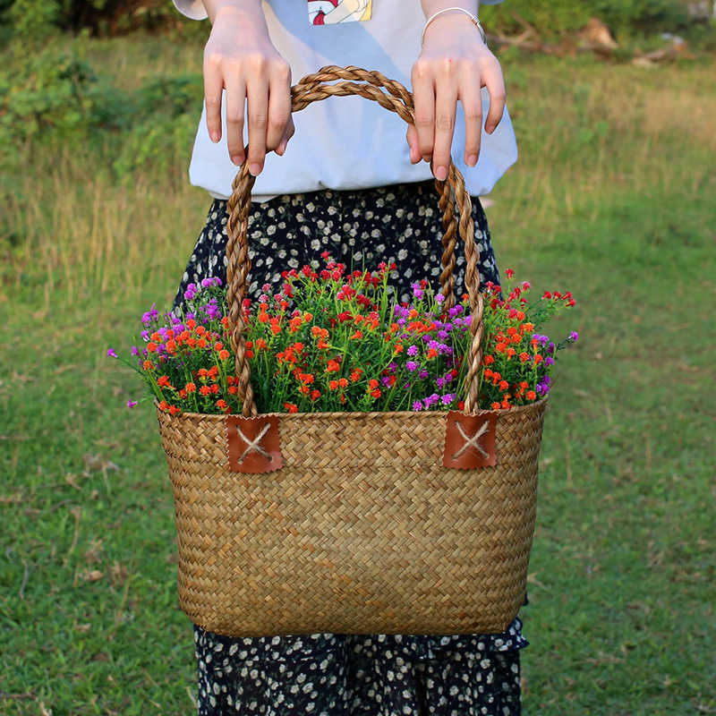 Seagrass woven flower basket Western gift framed flower basket Home storage basket Carrying vegetable basket