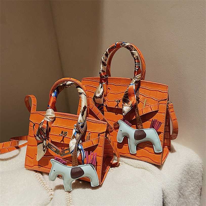 Designer Bags Birkin Herms Handmade Bag large capacity womens bag winter new crocodile grain pony pendant portable silk scarf Tote, Rose large
Designer Bags Birkin Herms Handmade Bag large capacity womens bag winter new crocodile grain pony pendant portable silk scarf Tote, Rose large