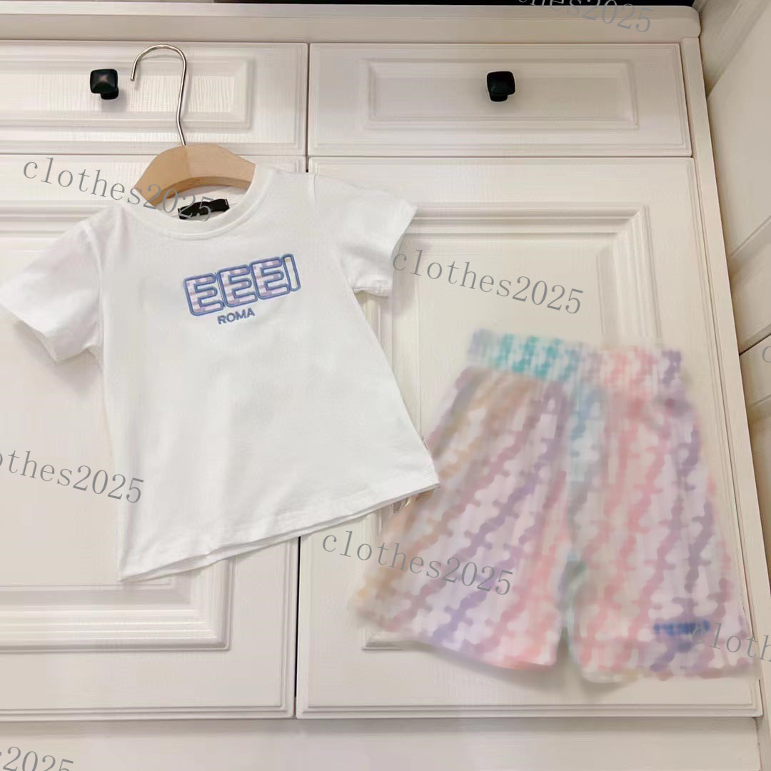 Luxury designer Clothing Sets kids T-shirt monogrammed shorts fashion British fashion brand summer childrens treasures and girls cotton two-piece top brand, 1#
Luxury designer Clothing Sets kids T-shirt monogrammed shorts fashion British fashion brand summer childrens treasures and girls cotton two-piece top brand, 1#
